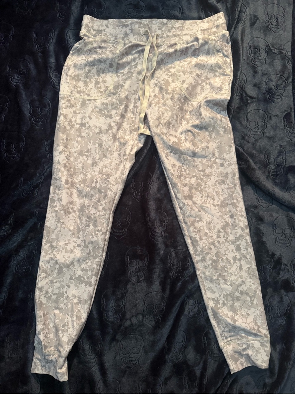 ZYIA Light Gray and Cream Camo Joggers